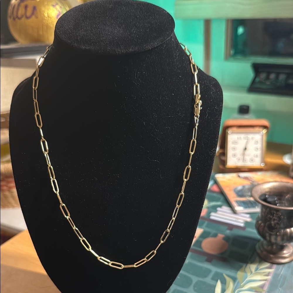 Gold Elongated Paper Clip Style Necklace Classic Design